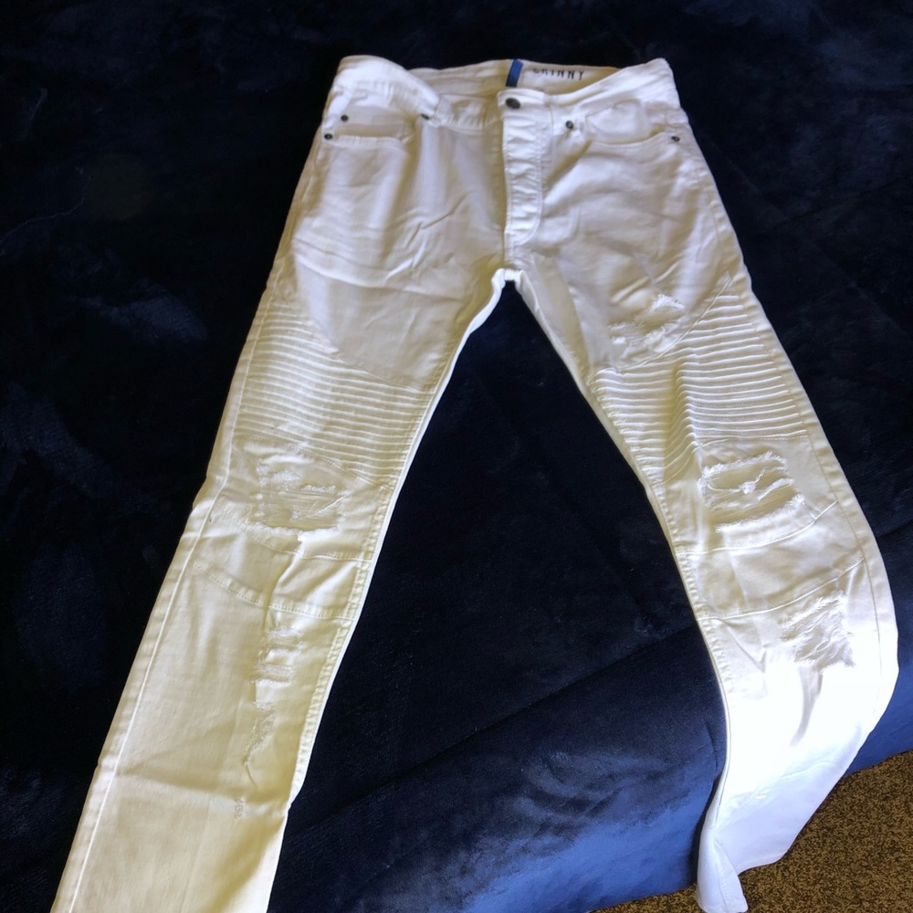 White denim jeans